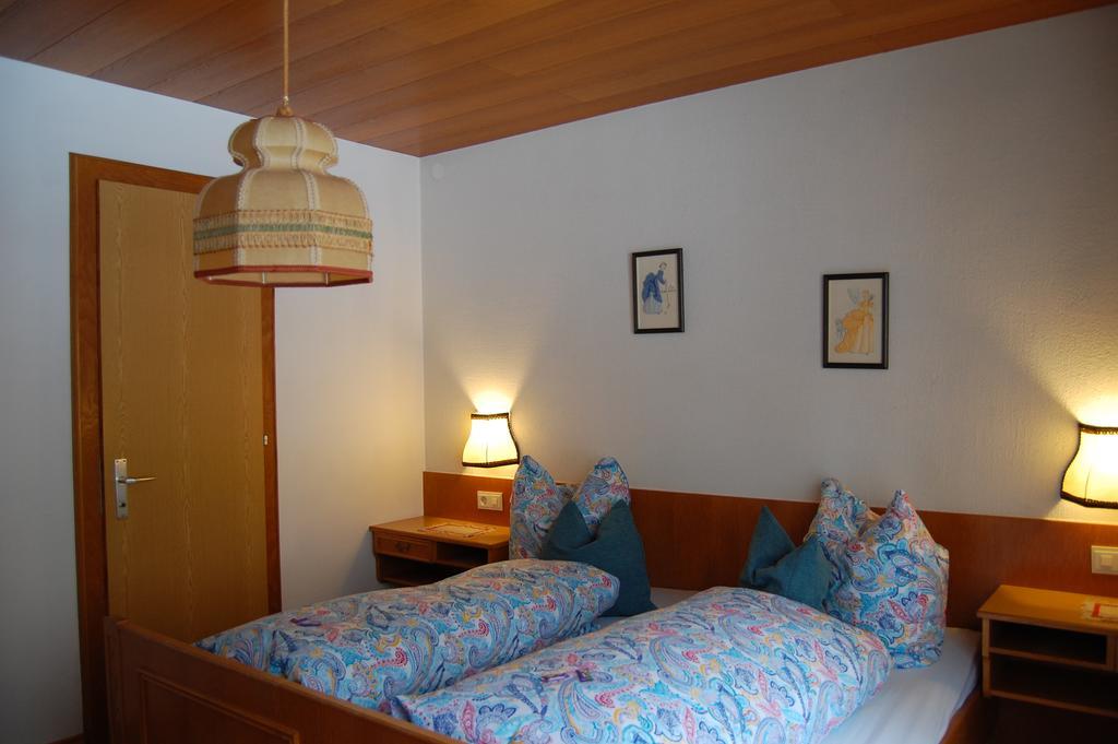 Haus Waldrast Apartment Елбигеналп Стая снимка