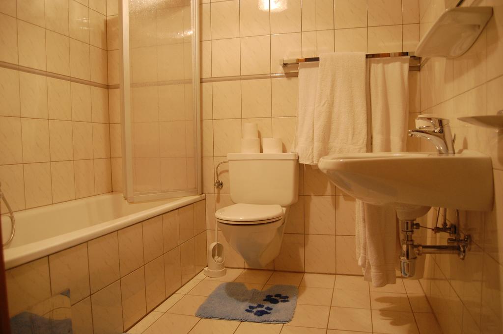 Haus Waldrast Apartment Елбигеналп Стая снимка