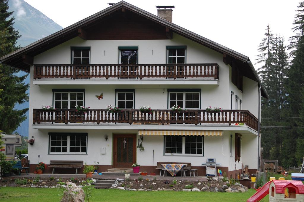 Haus Waldrast Apartment Елбигеналп Стая снимка