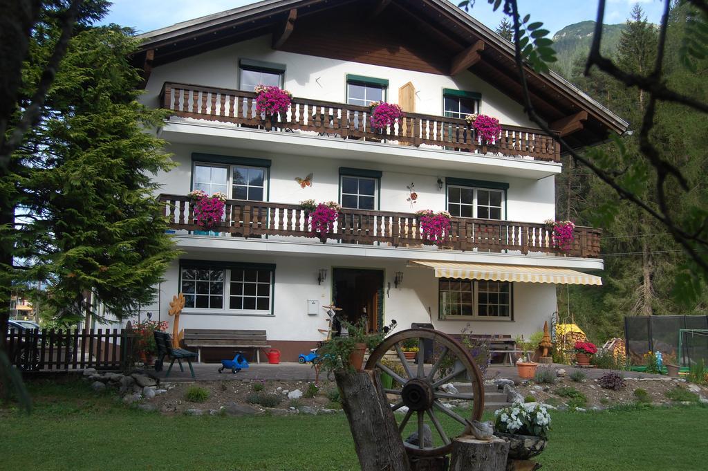 Haus Waldrast Apartment Елбигеналп Екстериор снимка
